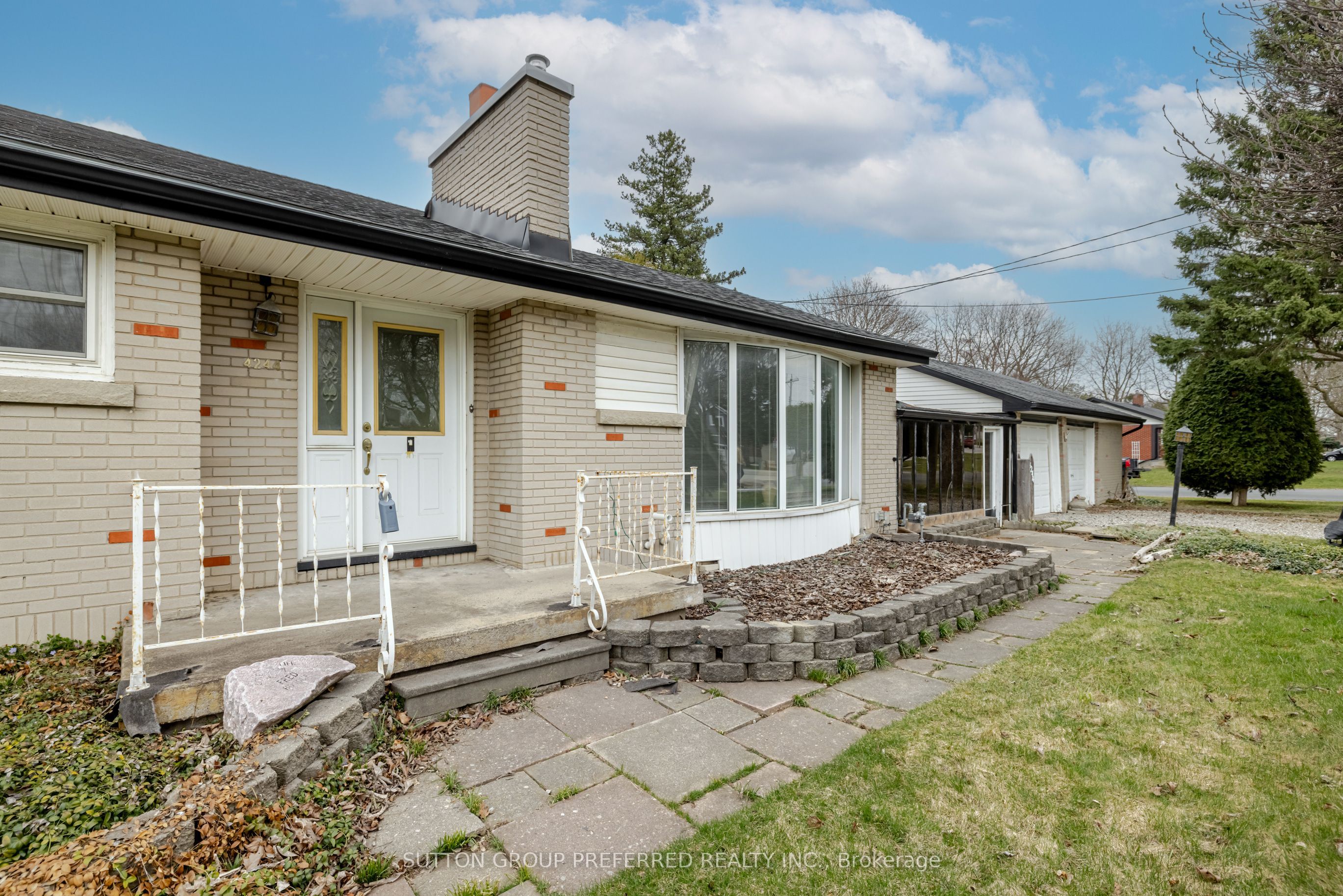 4244 Hamilton Road Property Photo 3