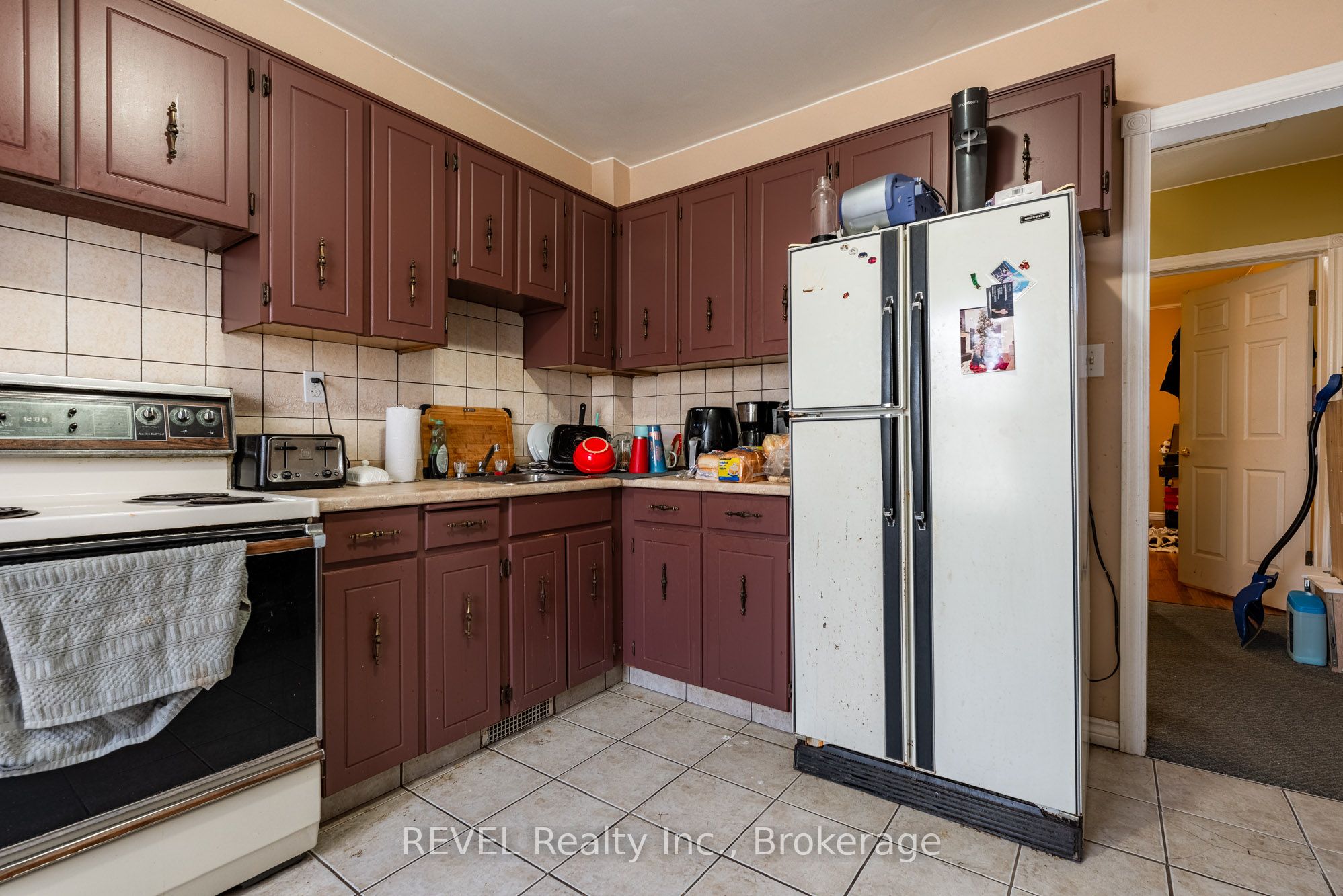 131 Niagara Street Property Photo 15