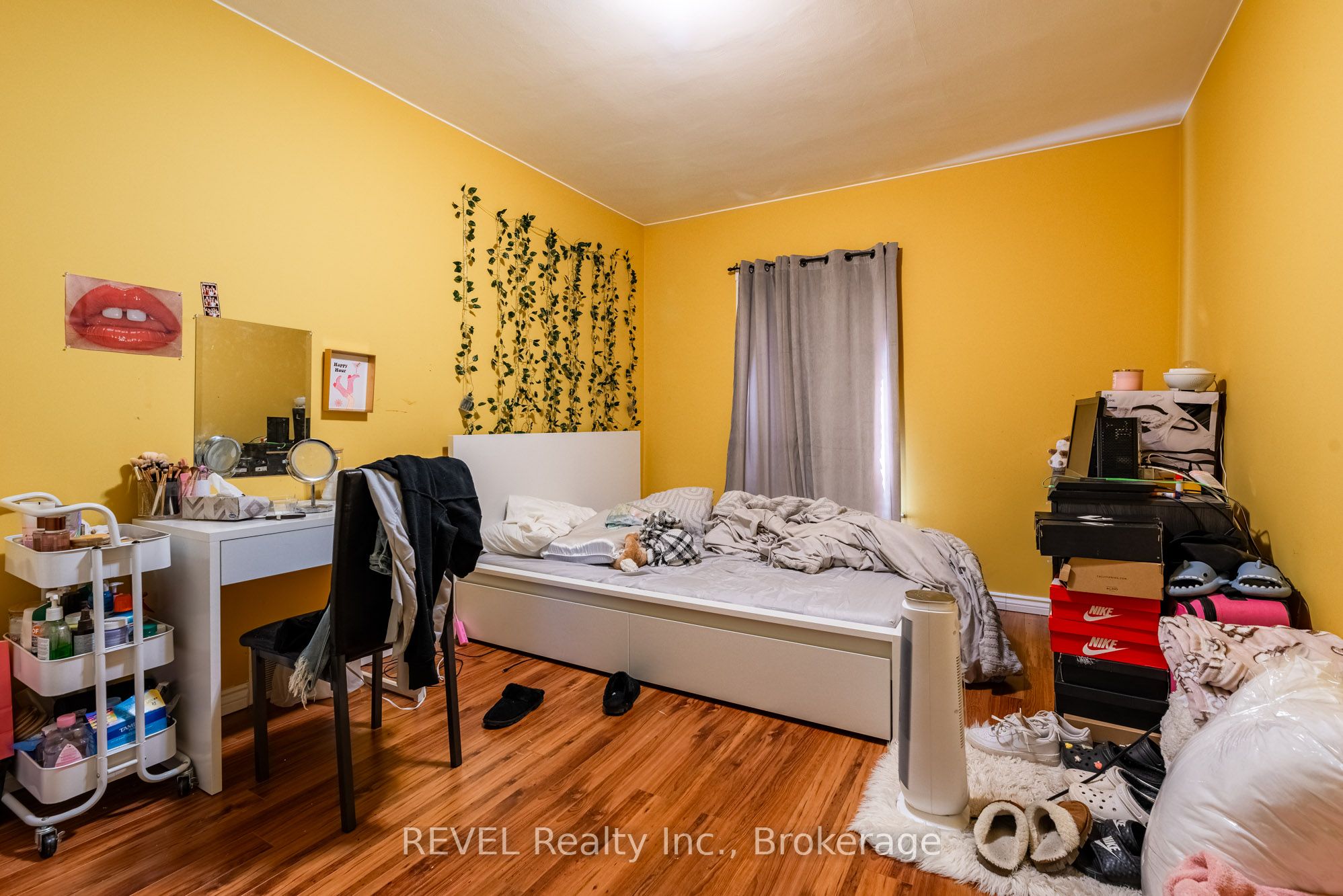 131 Niagara Street Property Photo 16