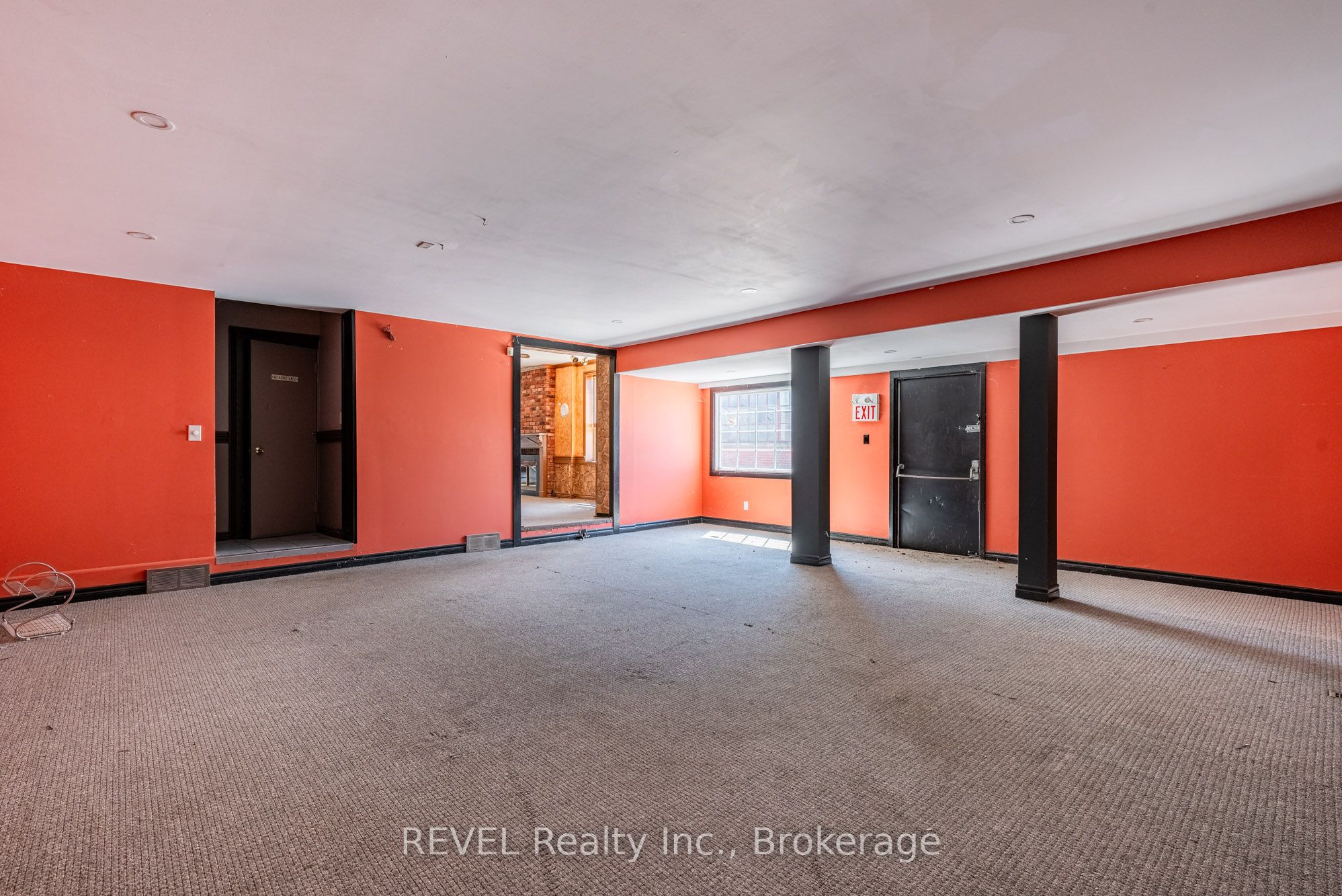131 Niagara Street Property Photo 33