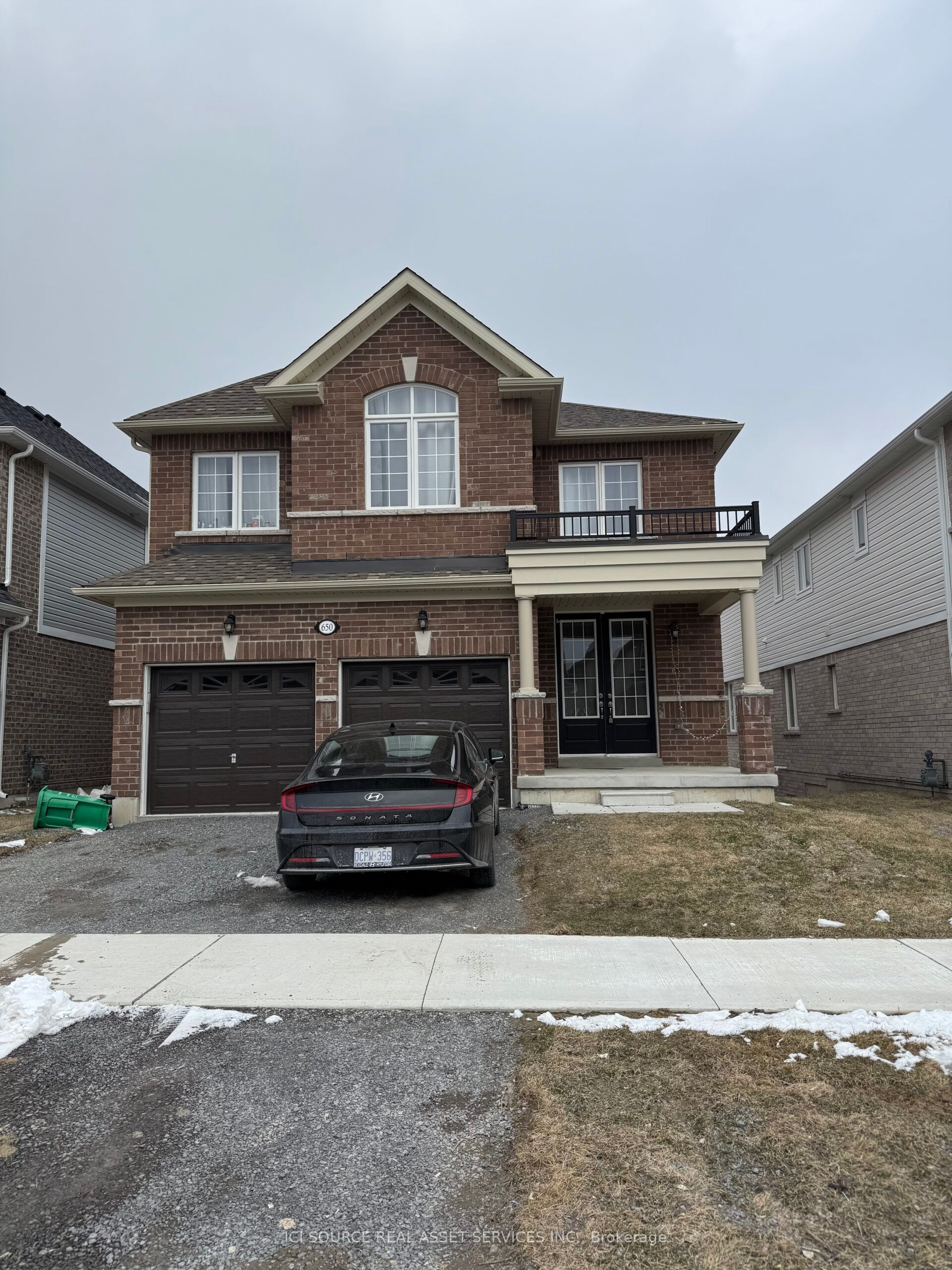 #main Property Photo