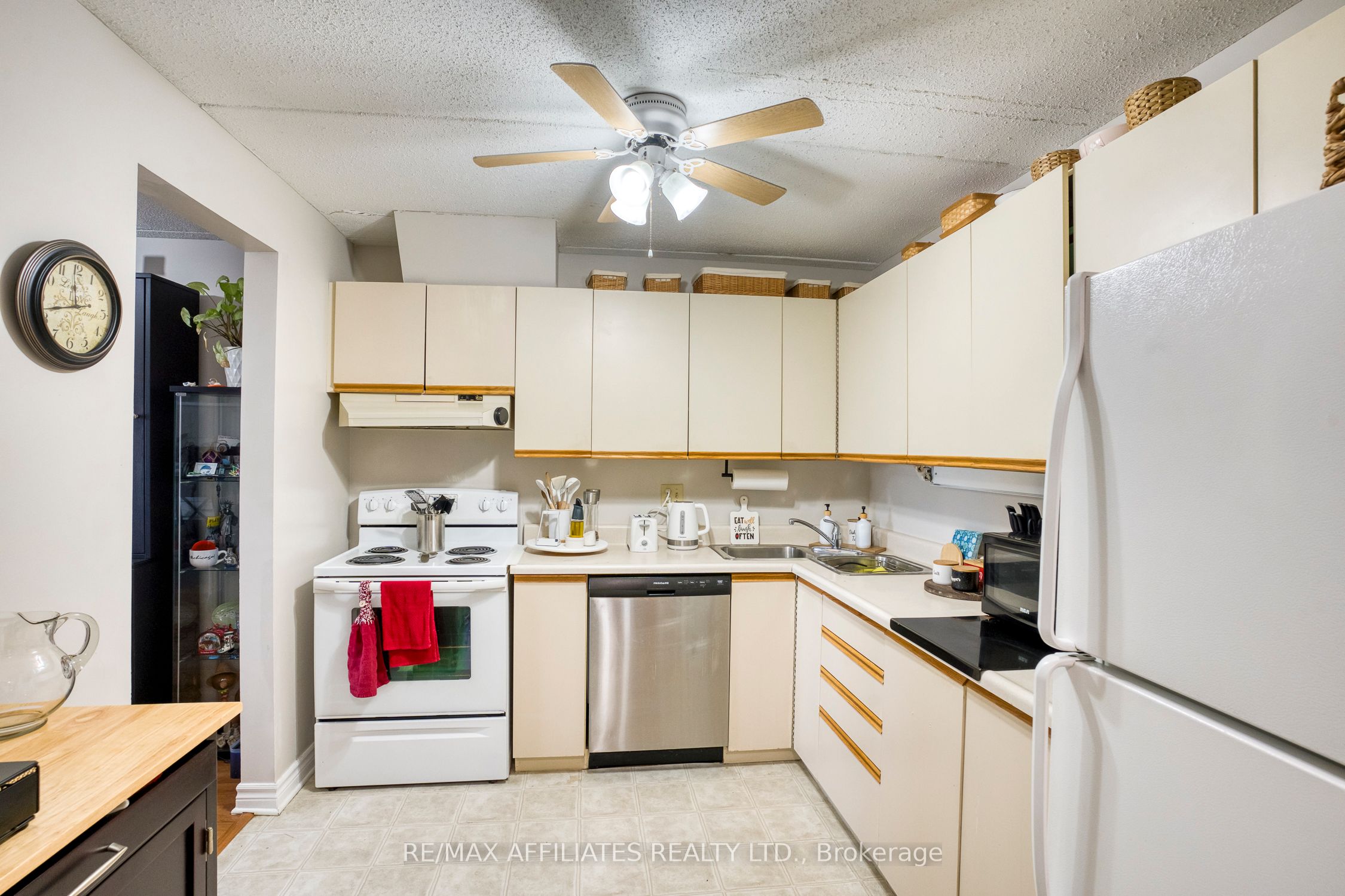 206 Woodward Street 307 Property Photo 13