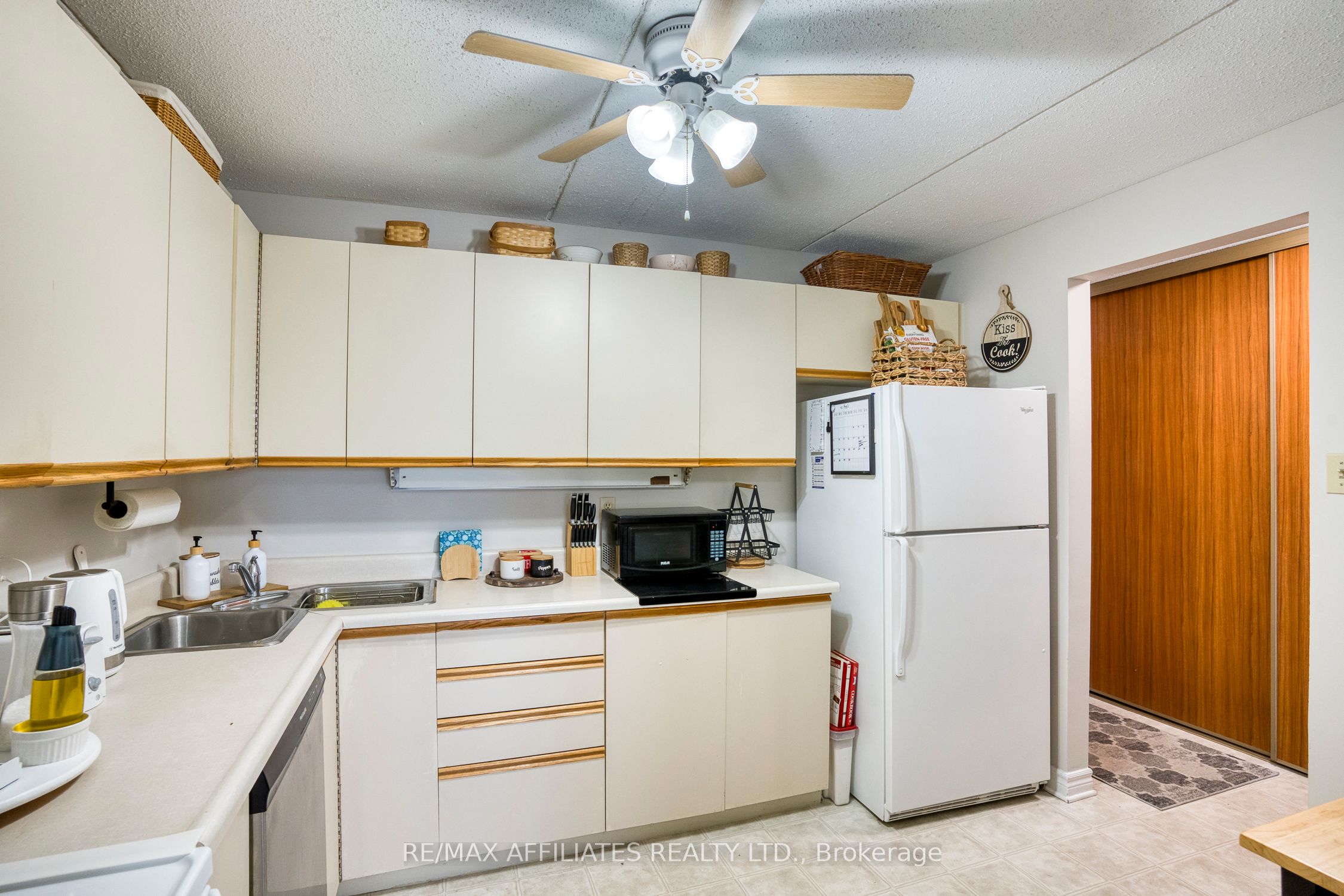 206 Woodward Street 307 Property Photo 14