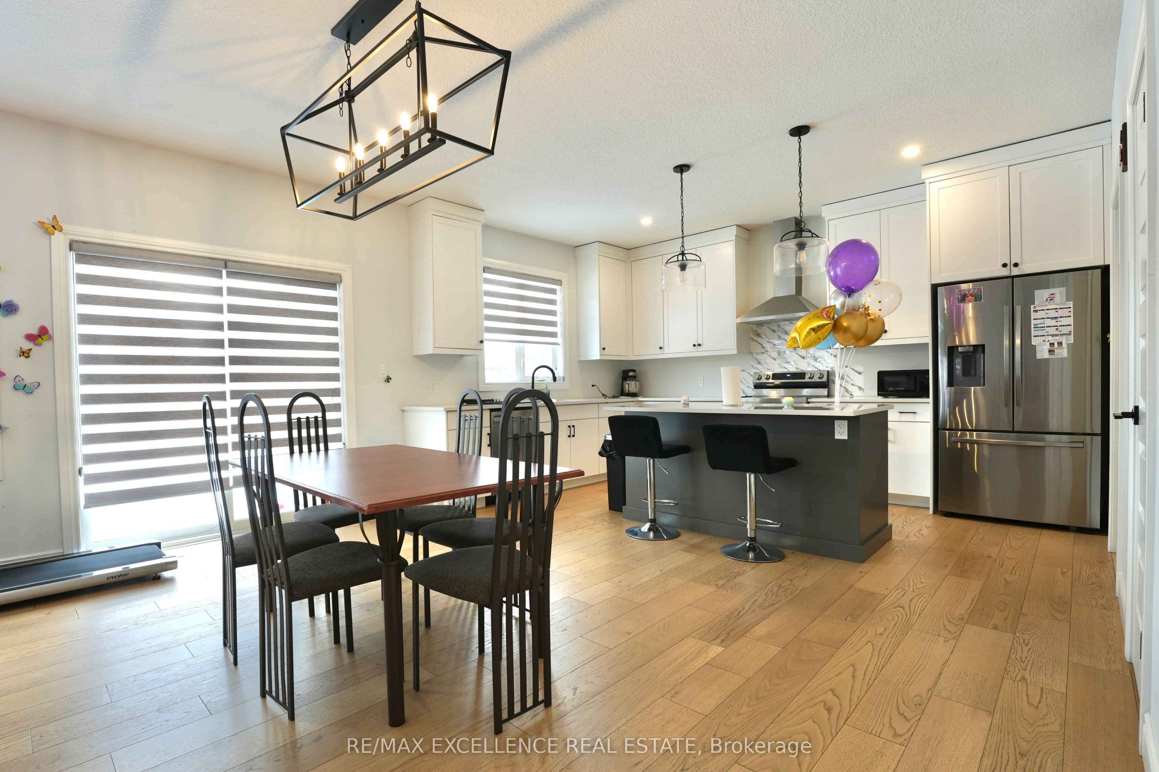 90 Wayside Lane Property Photo 2