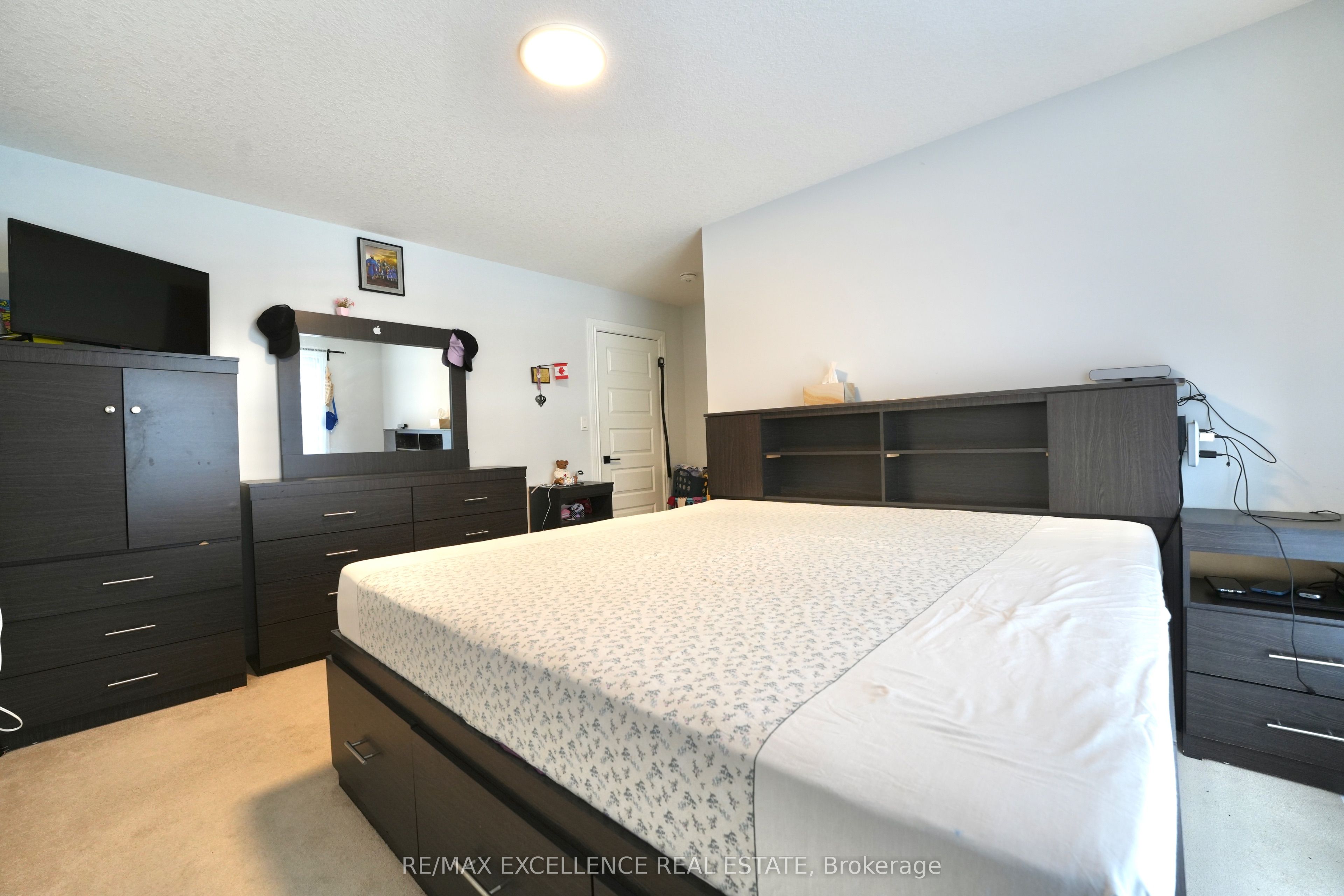 90 Wayside Lane Property Photo 11
