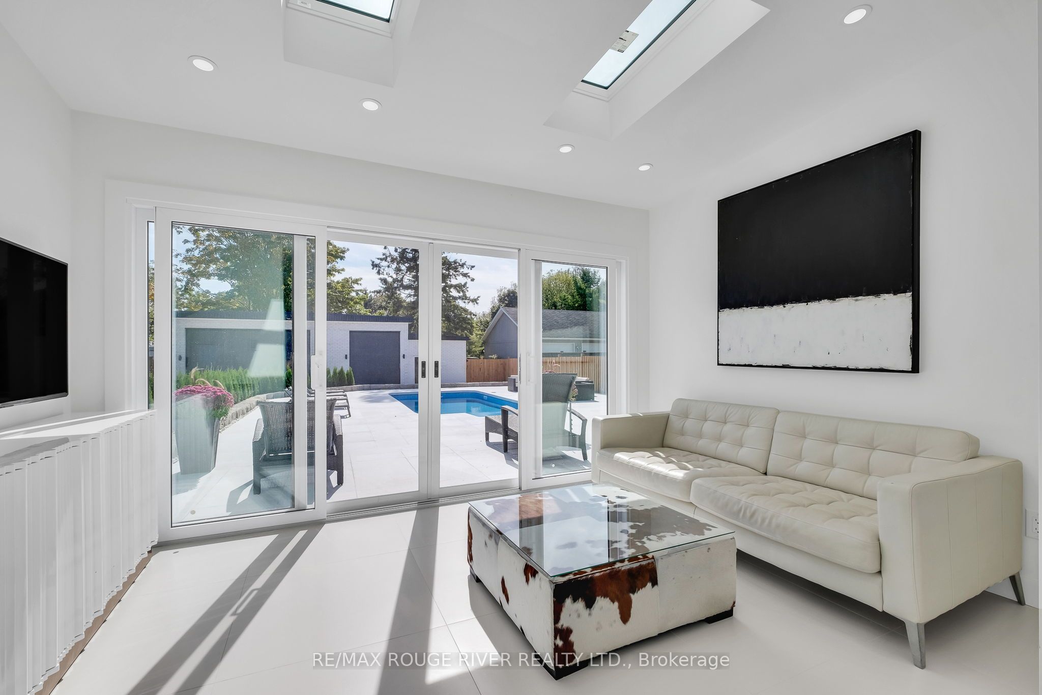 375 King Street W Property Photo 9