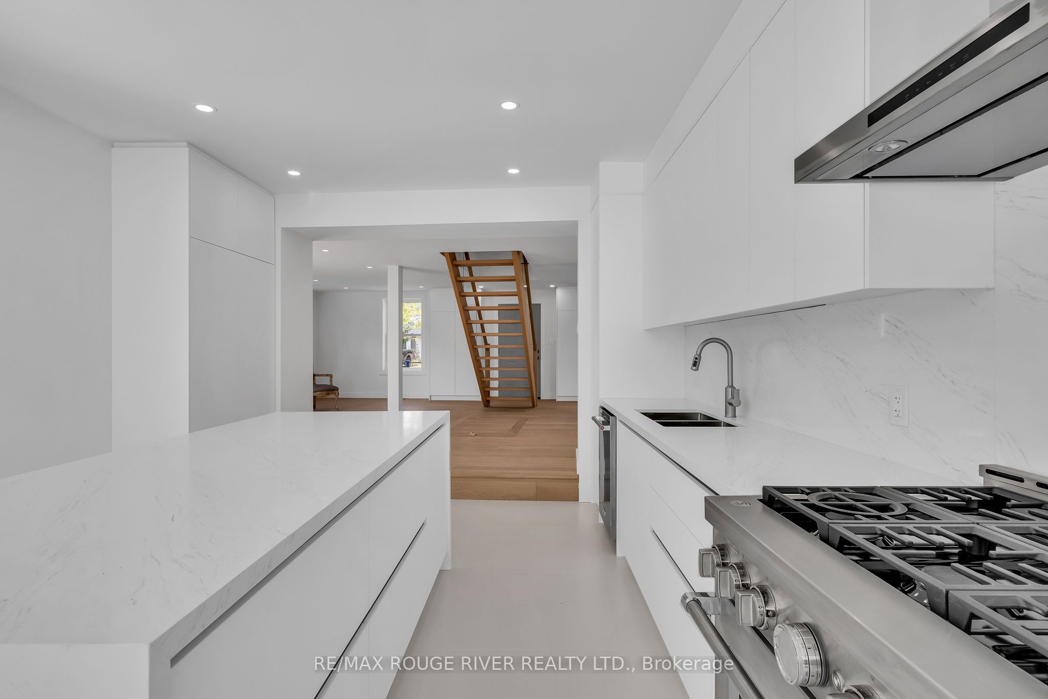 375 King Street W Property Photo 12