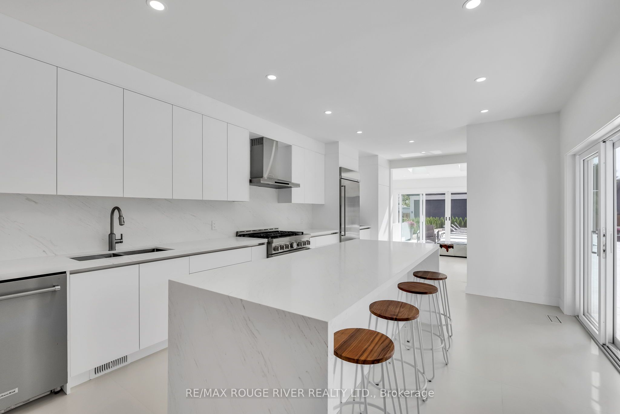 375 King Street W Property Photo 14