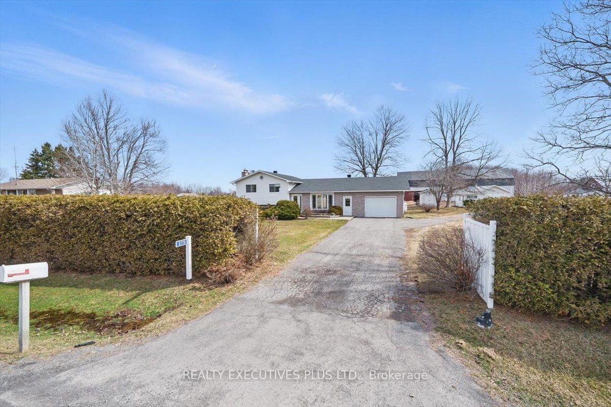 3779 Labelle Rd Property Photo