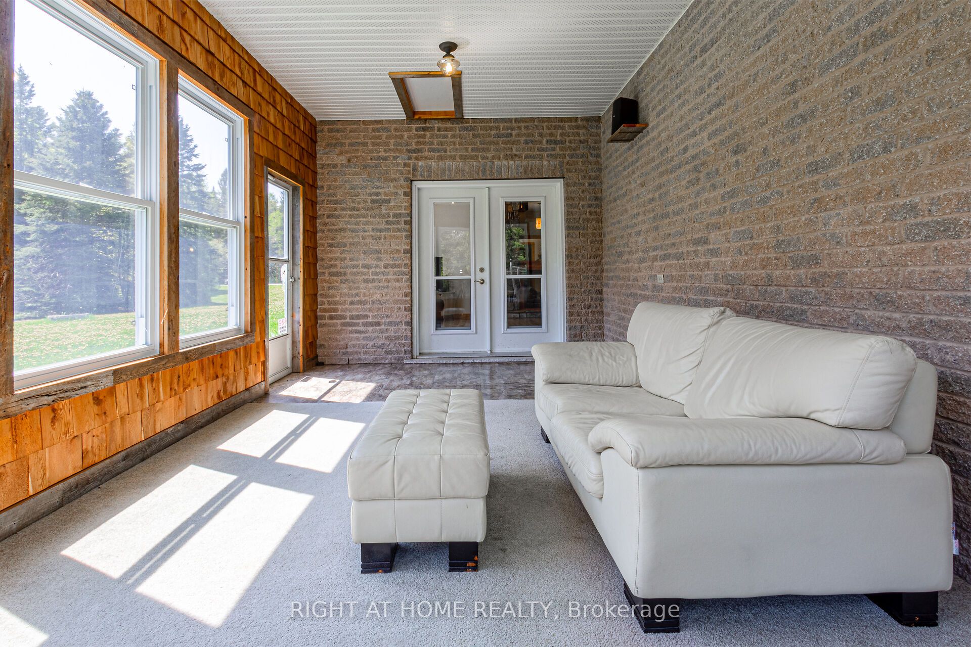 146 Oke Drive Property Photo 8