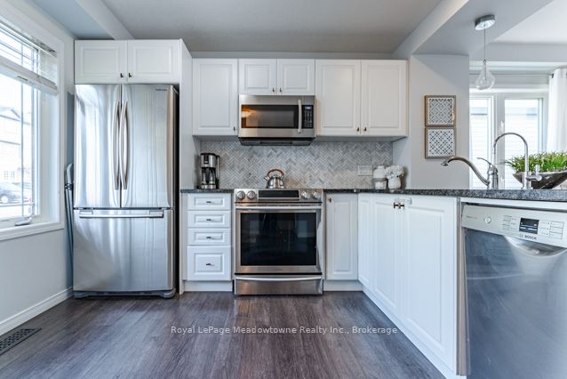 350 Dundas Street S 42 Property Photo 5