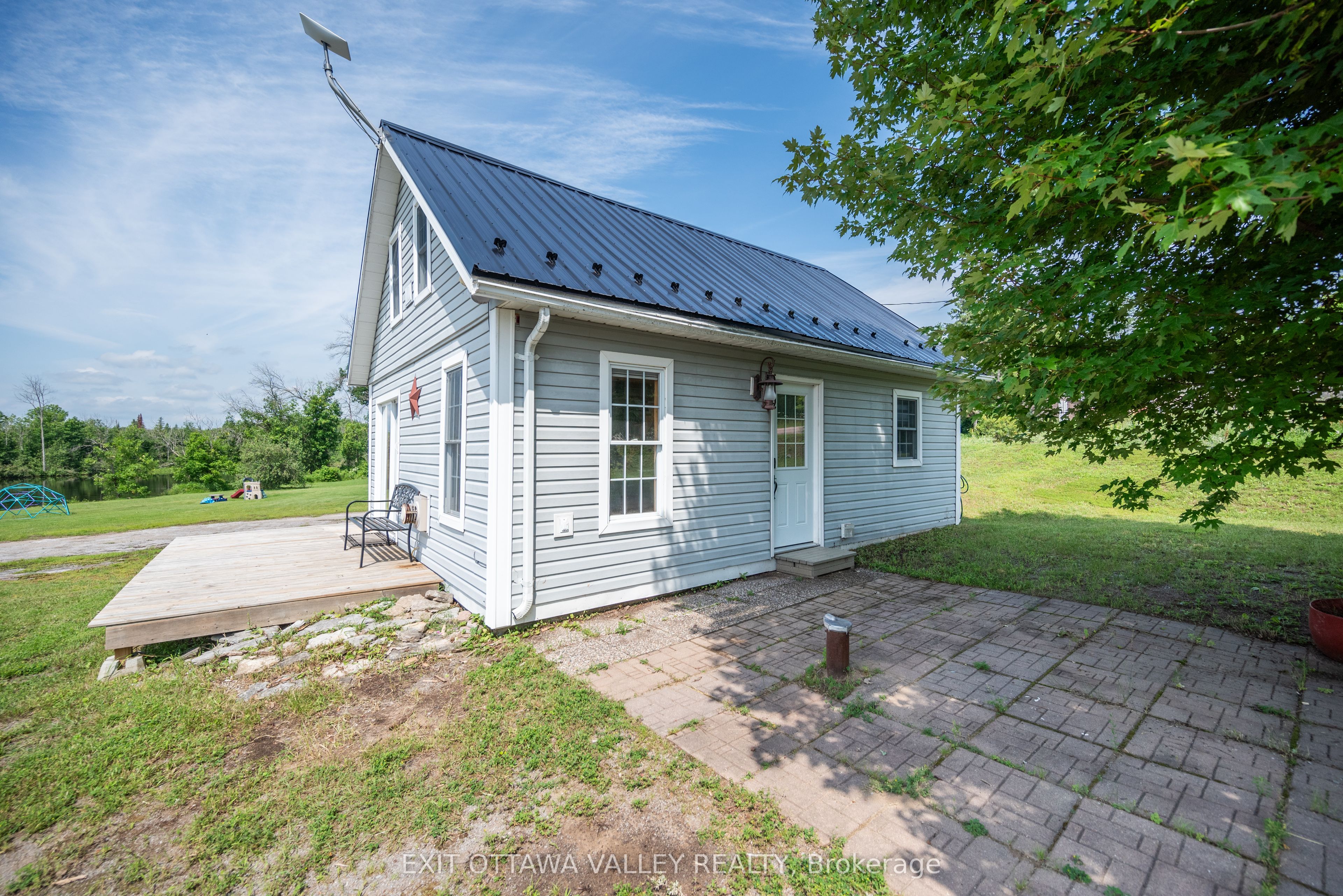 1244 Fourth Chute Road Property Photo 2