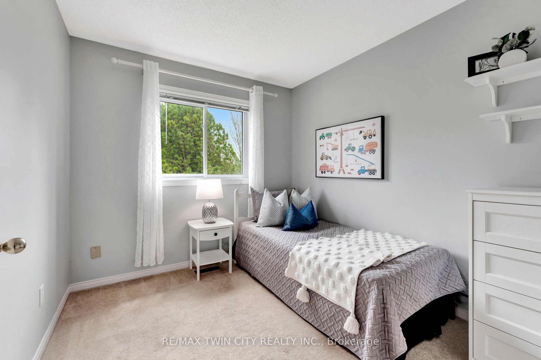 14 Broom Street Property Photo 23