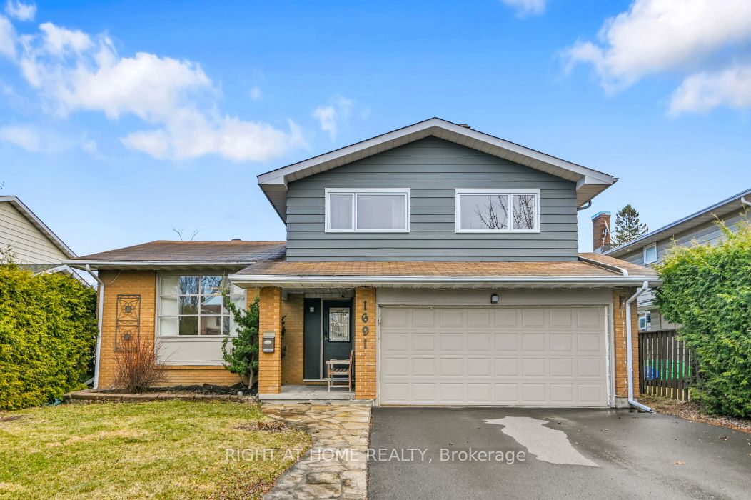 1691 Meadowview Crescent Property Photo 1