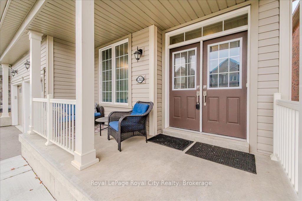 262 Dolman St Property Photo 2