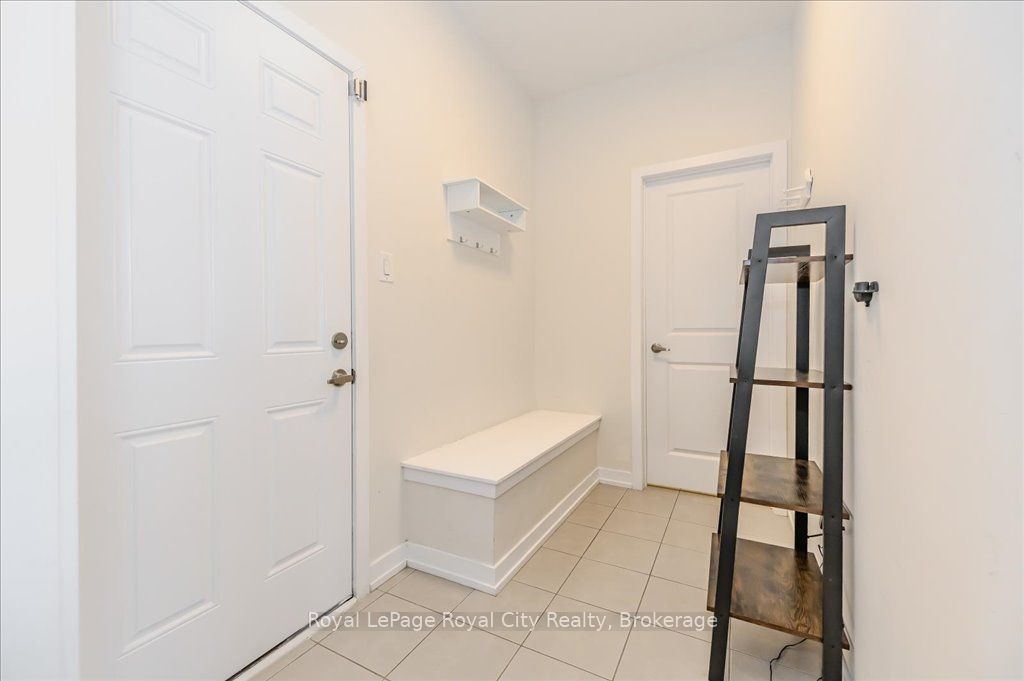 262 Dolman St Property Photo 17