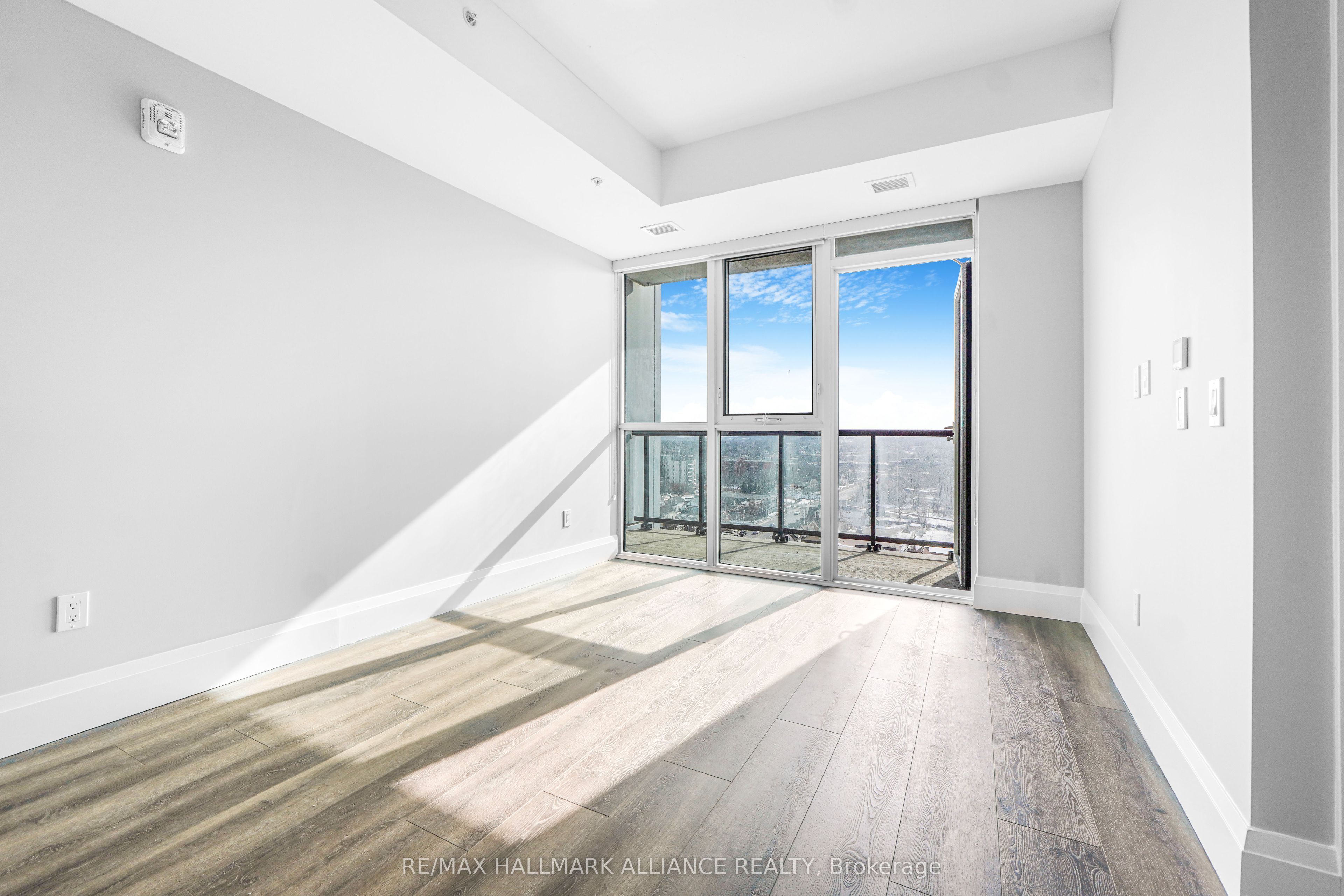108 Garment Street 1406 Property Photo 5