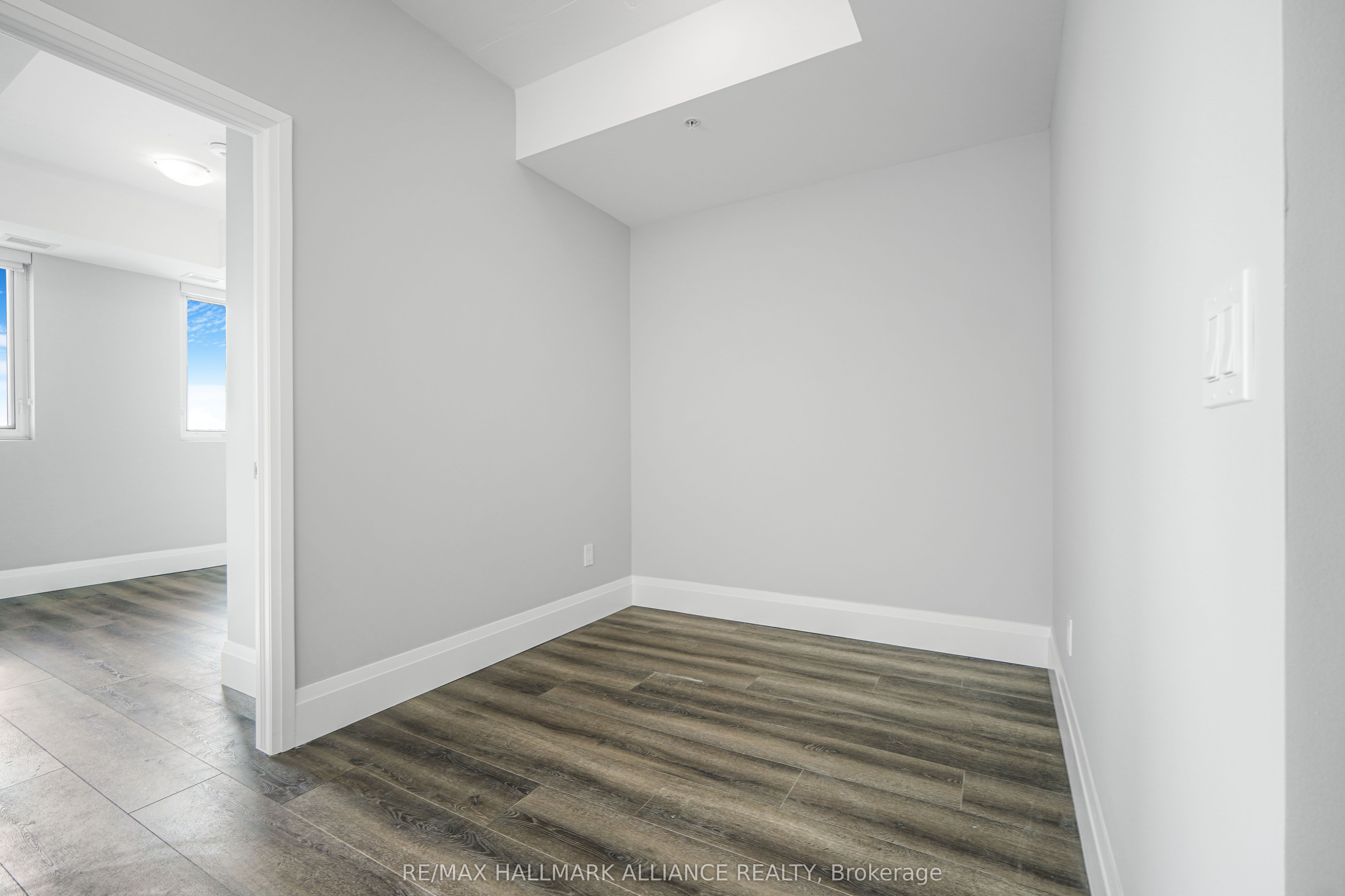 108 Garment Street 1406 Property Photo 8
