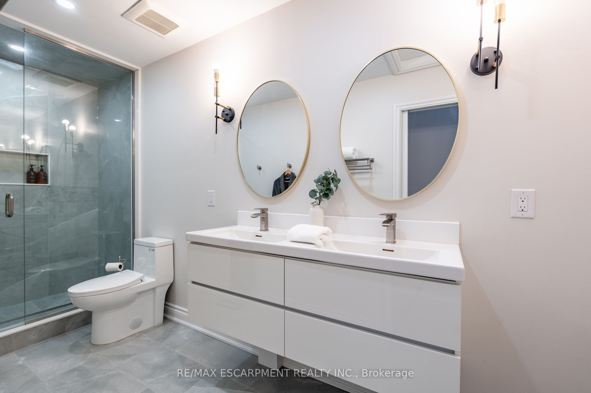 48 Goldenview Court Property Photo 21