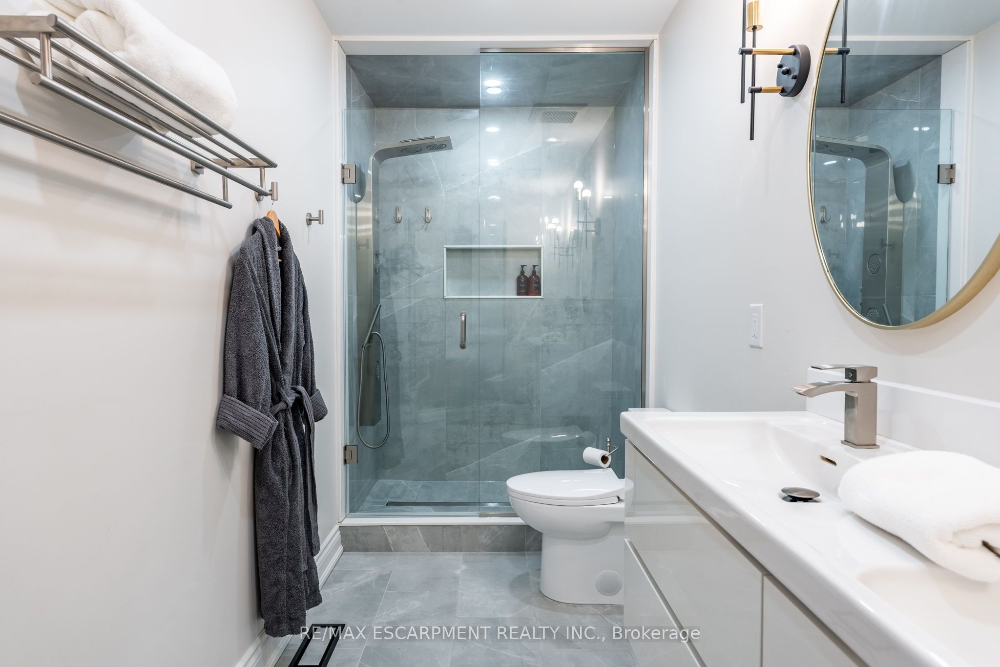 48 Goldenview Court Property Photo 22