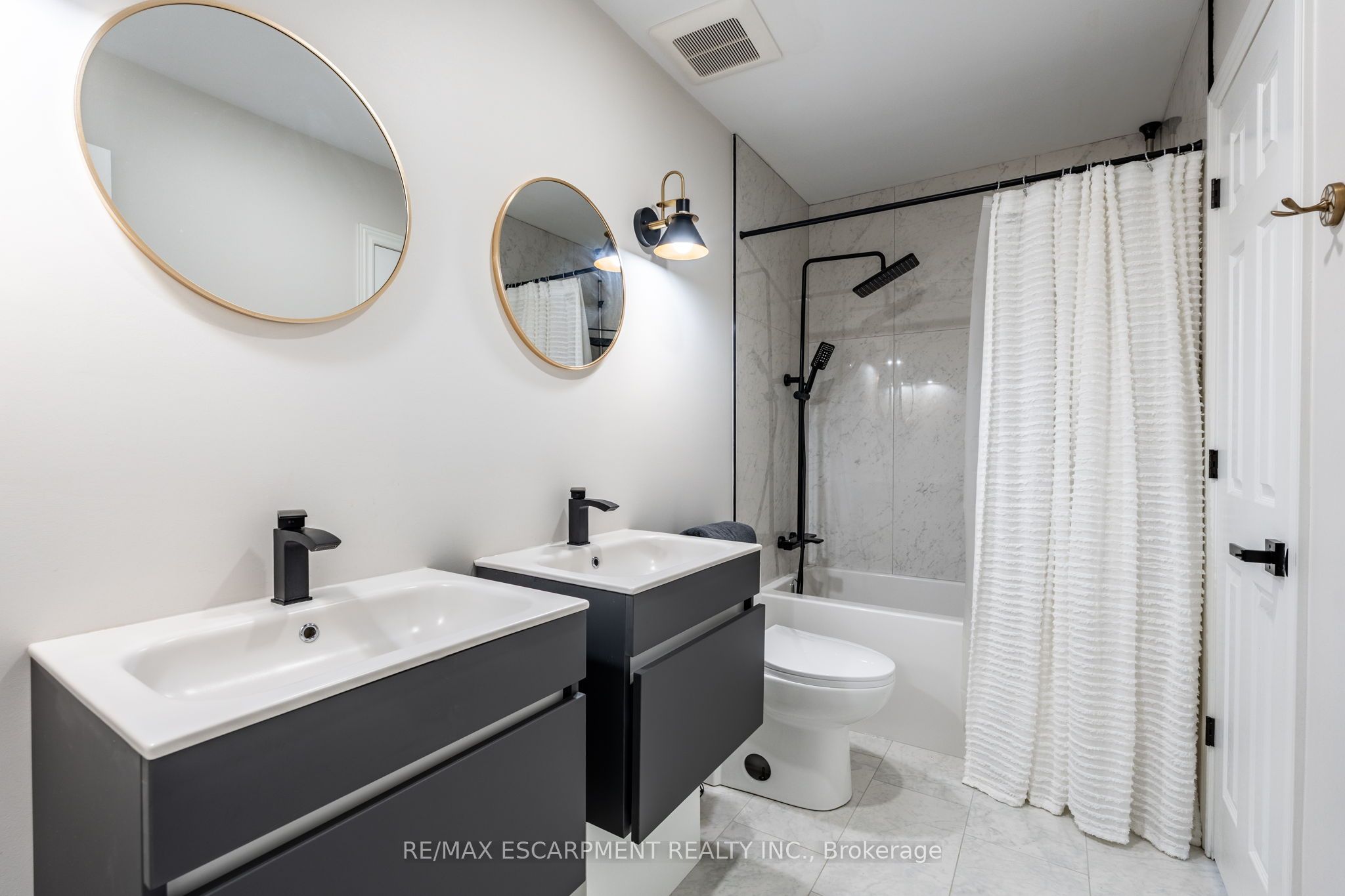 48 Goldenview Court Property Photo 30