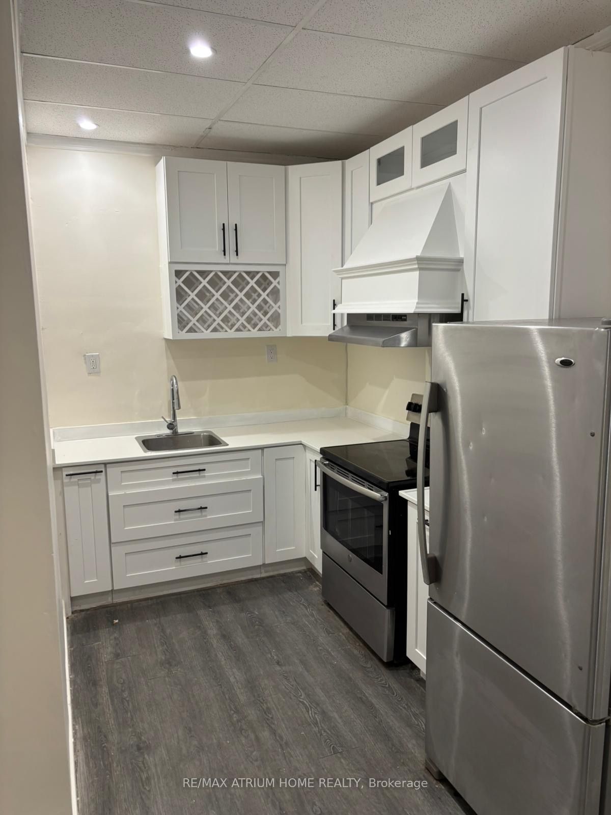 109 Lake Street Property Photo 5