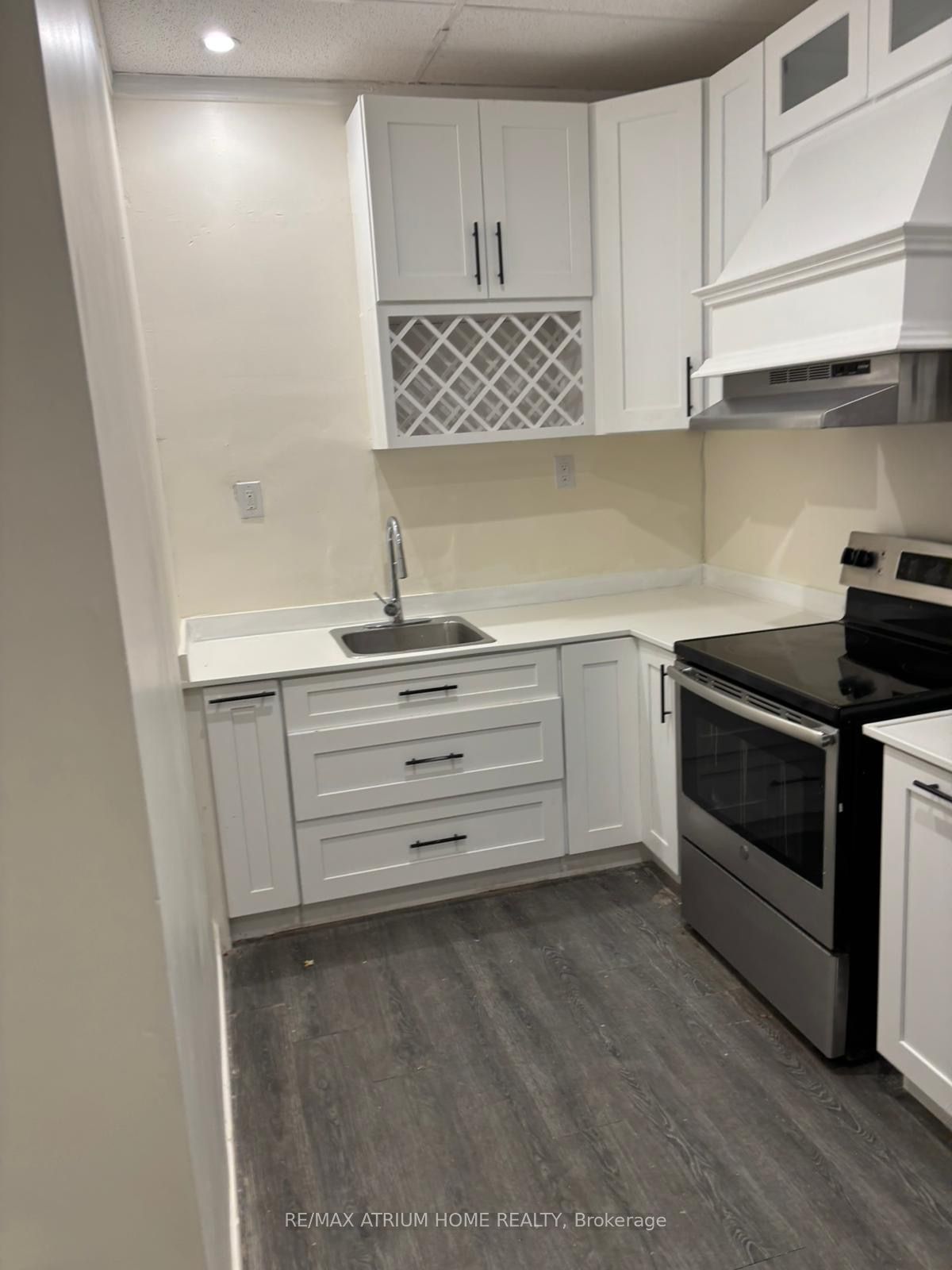 109 Lake Street Property Photo 12