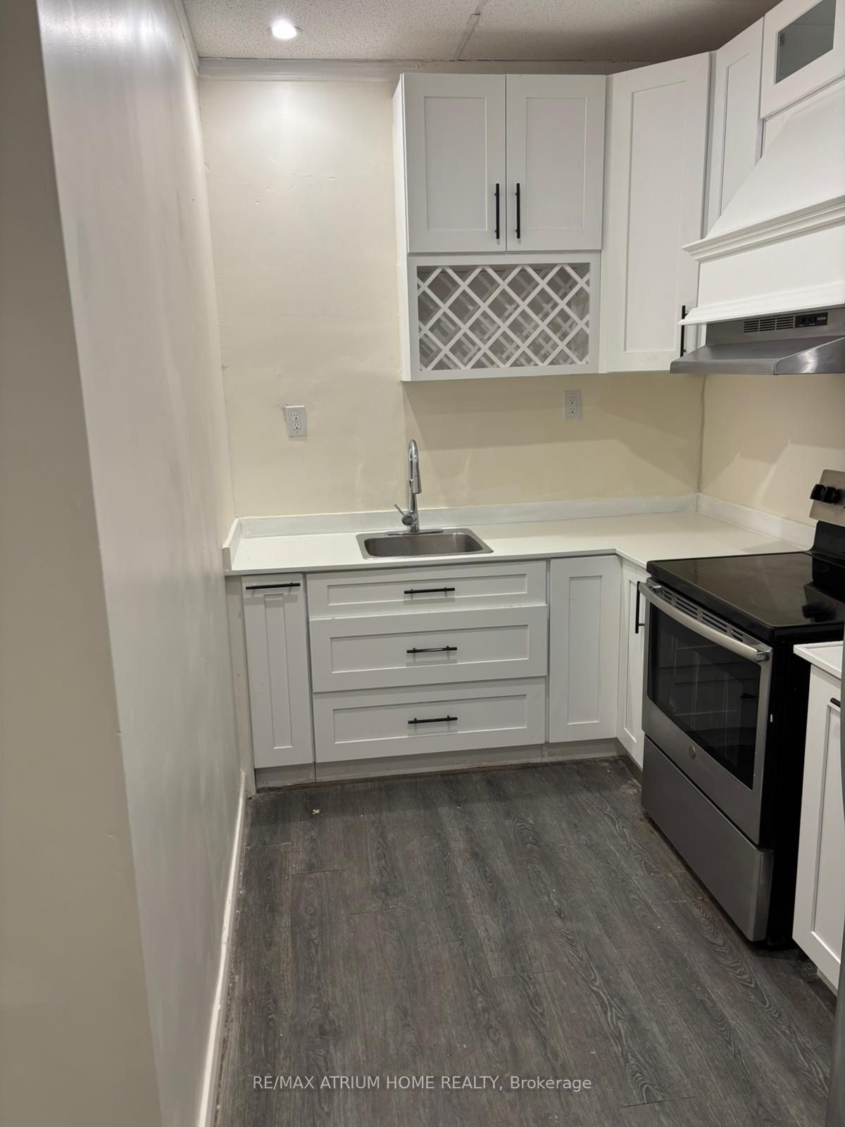 109 Lake Street Property Photo 13