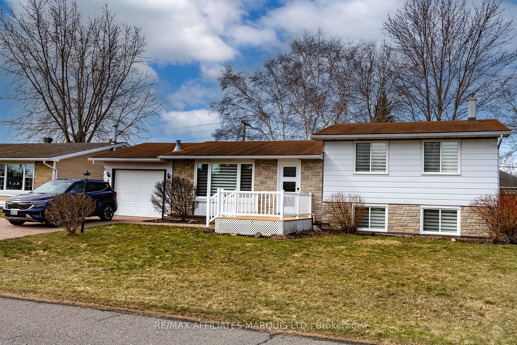 8 Westwinds Drive Property Photo
