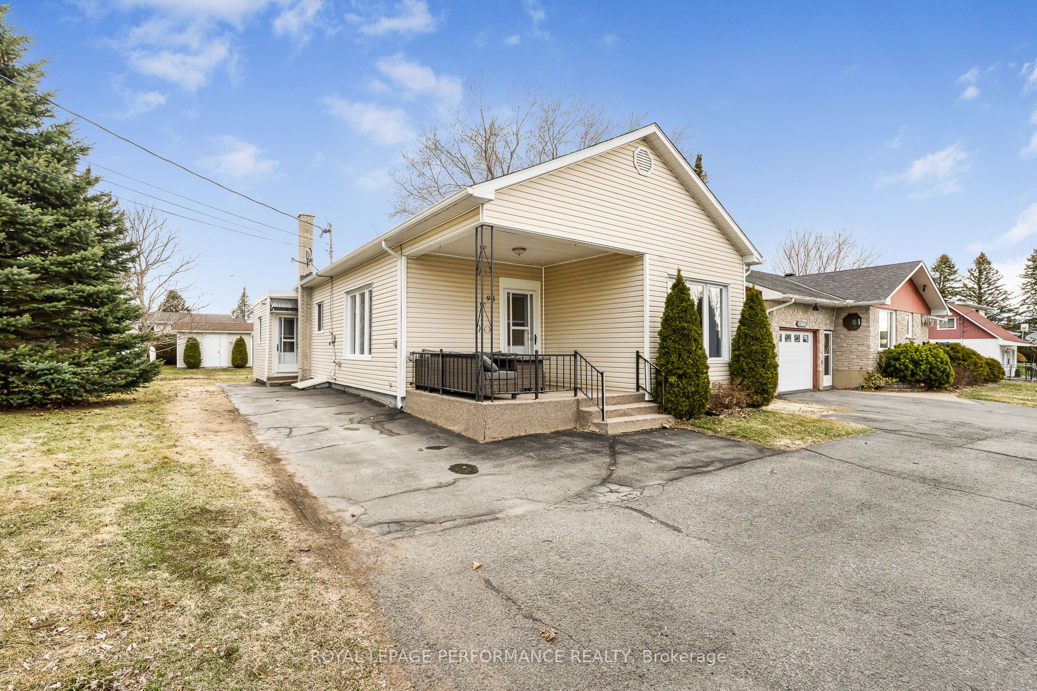 98 Stanley Avenue Property Photo