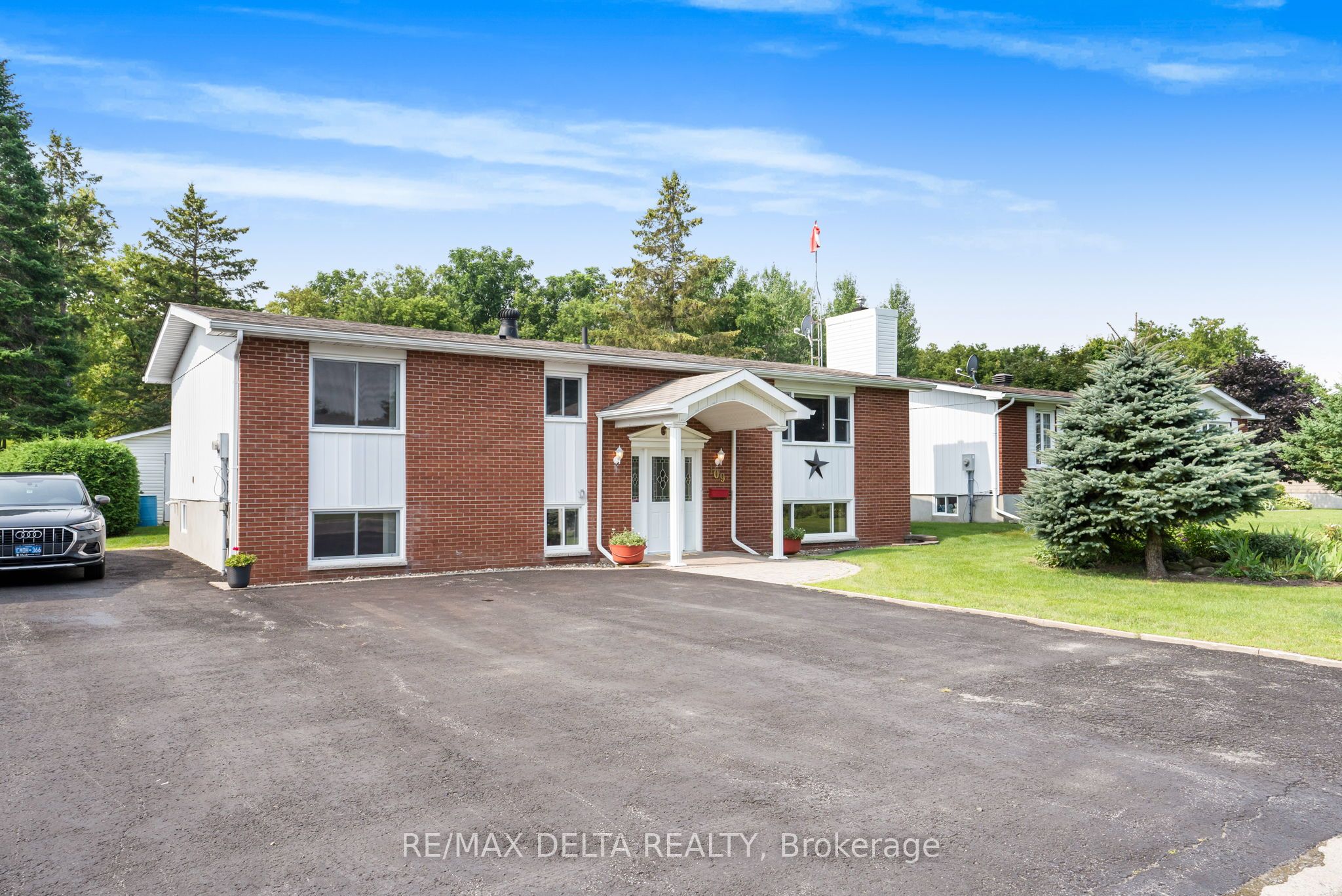 109 Fournier Street Property Photo