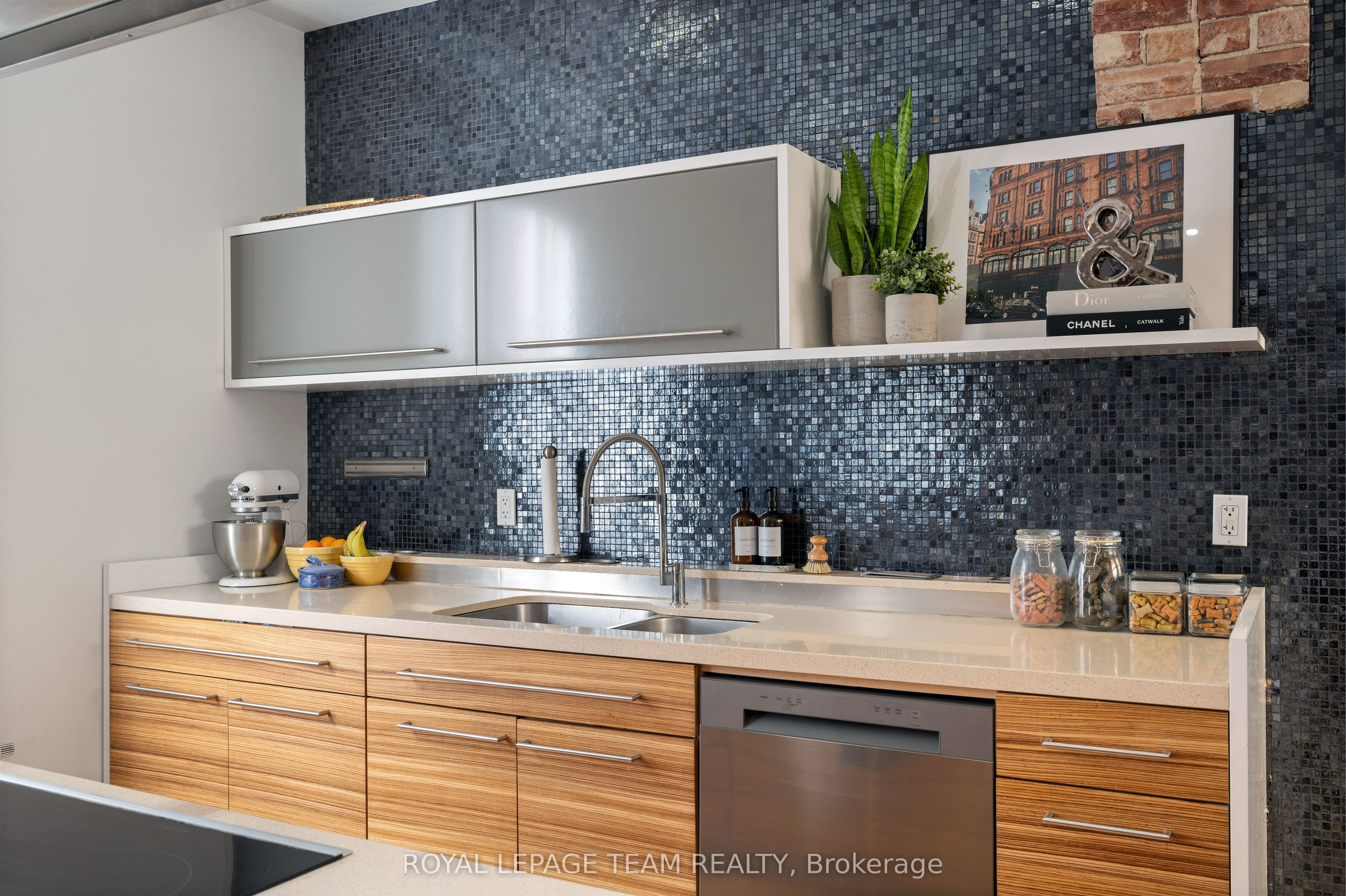 72 Maclaren Street Property Photo 9