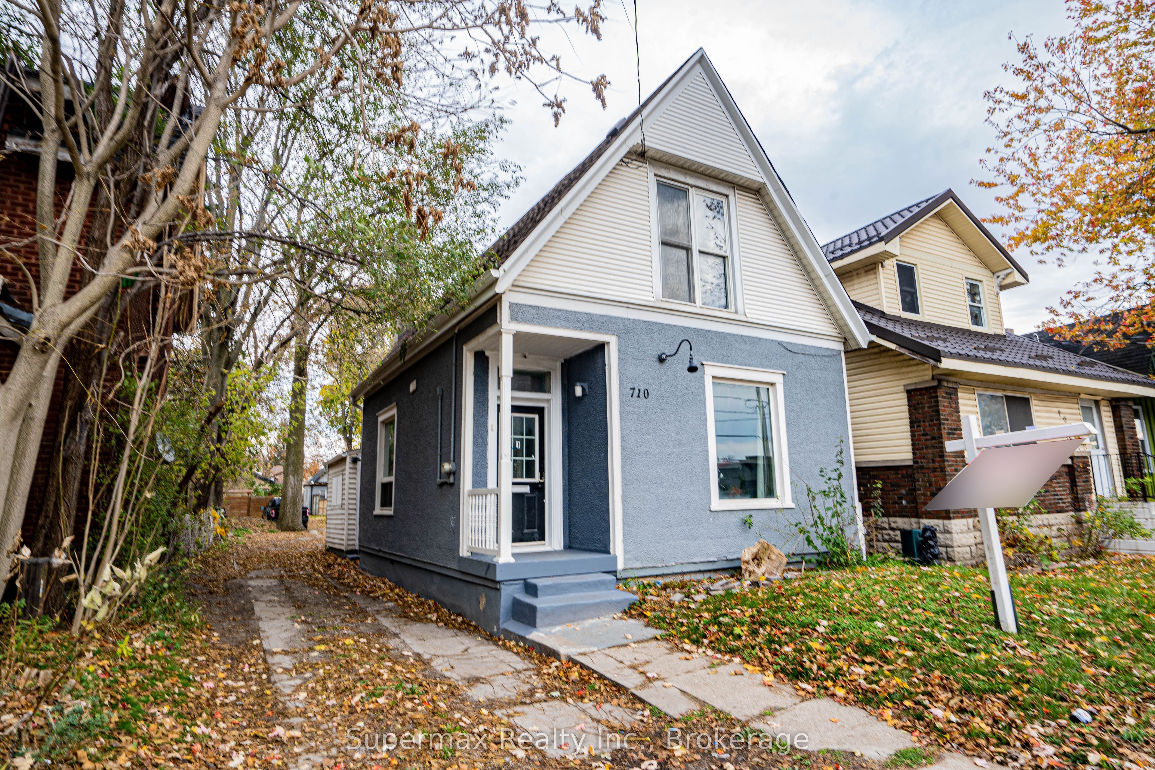 710 Adelaide Street N Property Photo 2