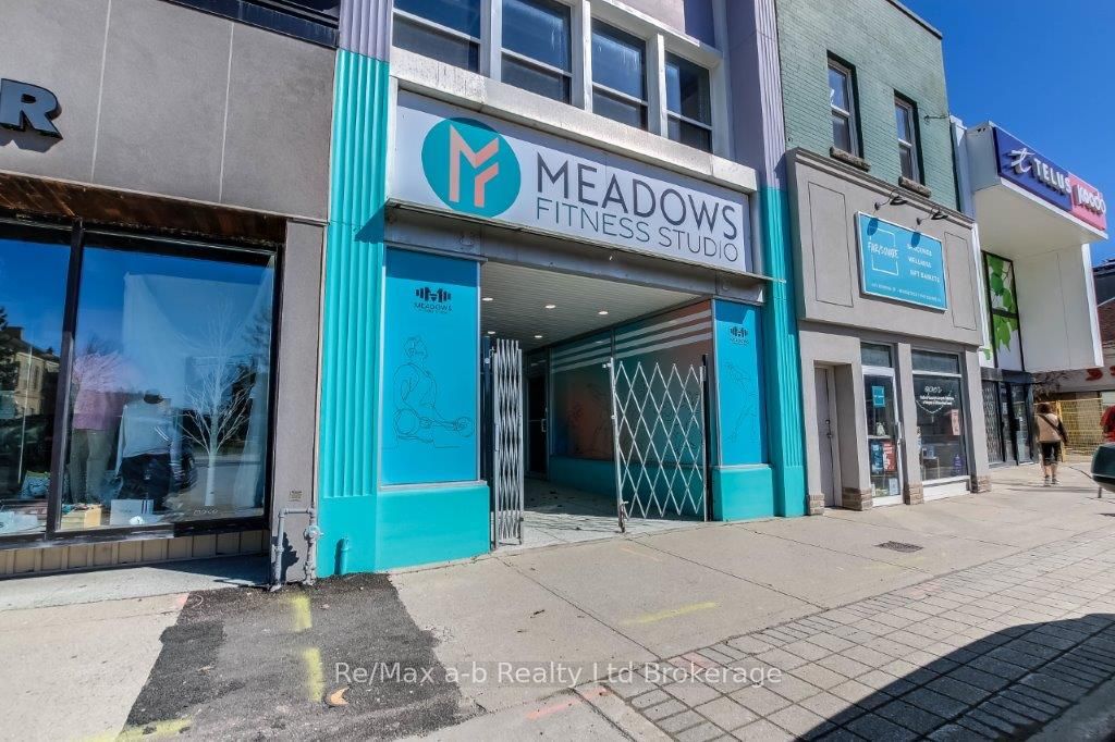 473 Dundas Street Property Photo