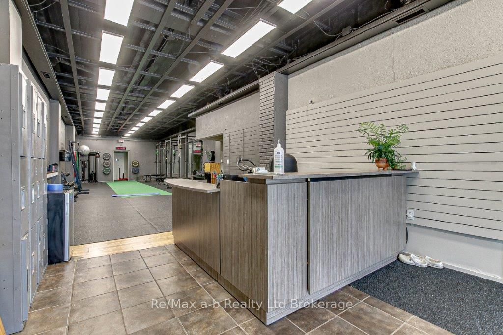 473 Dundas Street Property Photo 3