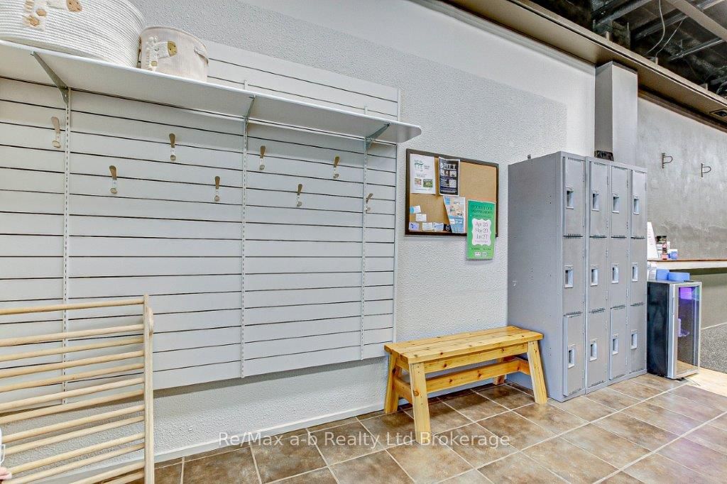 473 Dundas Street Property Photo 4