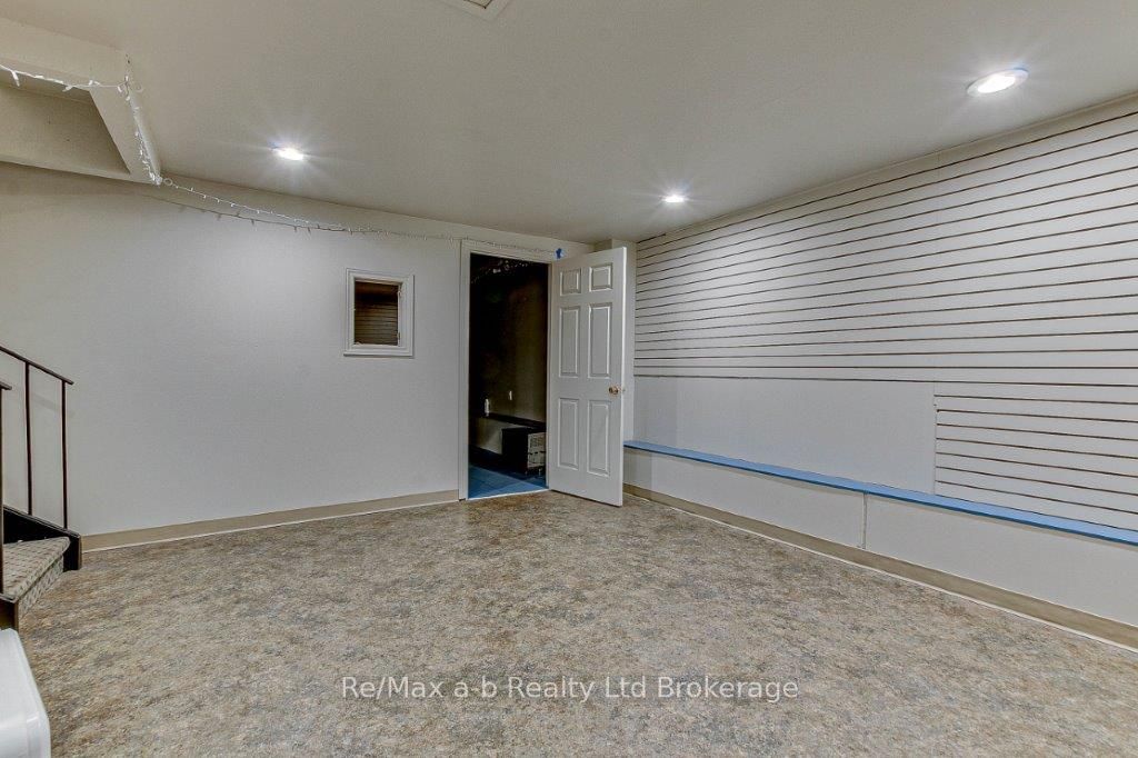 473 Dundas Street Property Photo 9