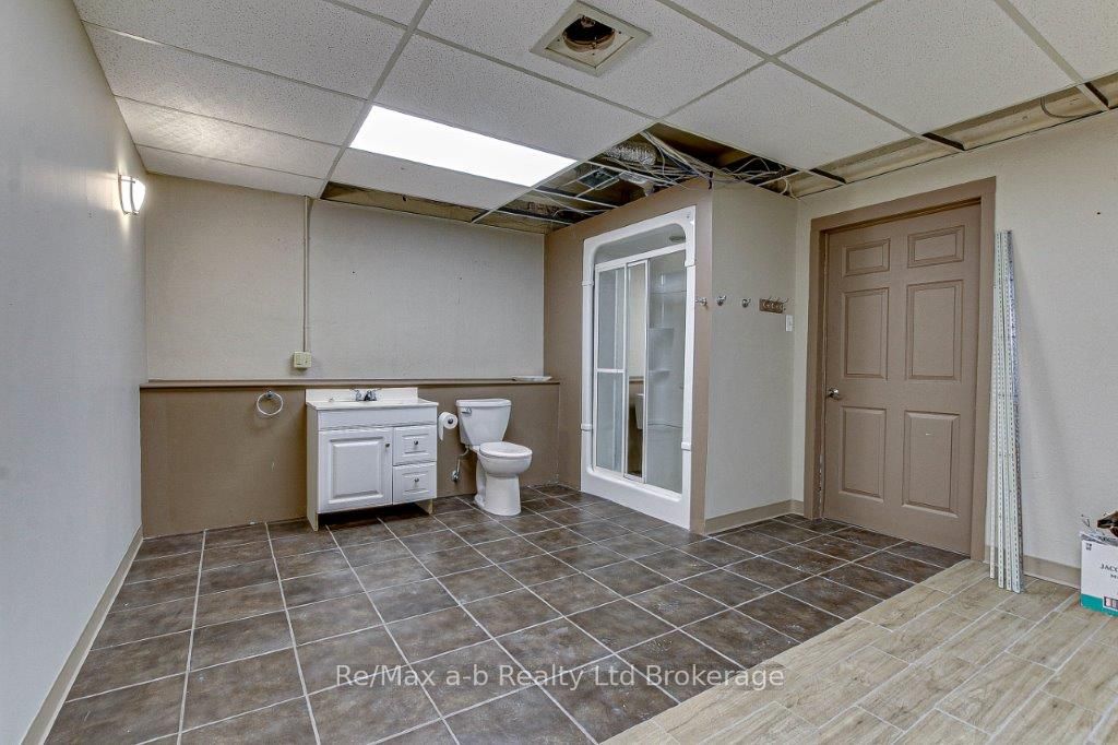 473 Dundas Street Property Photo 13