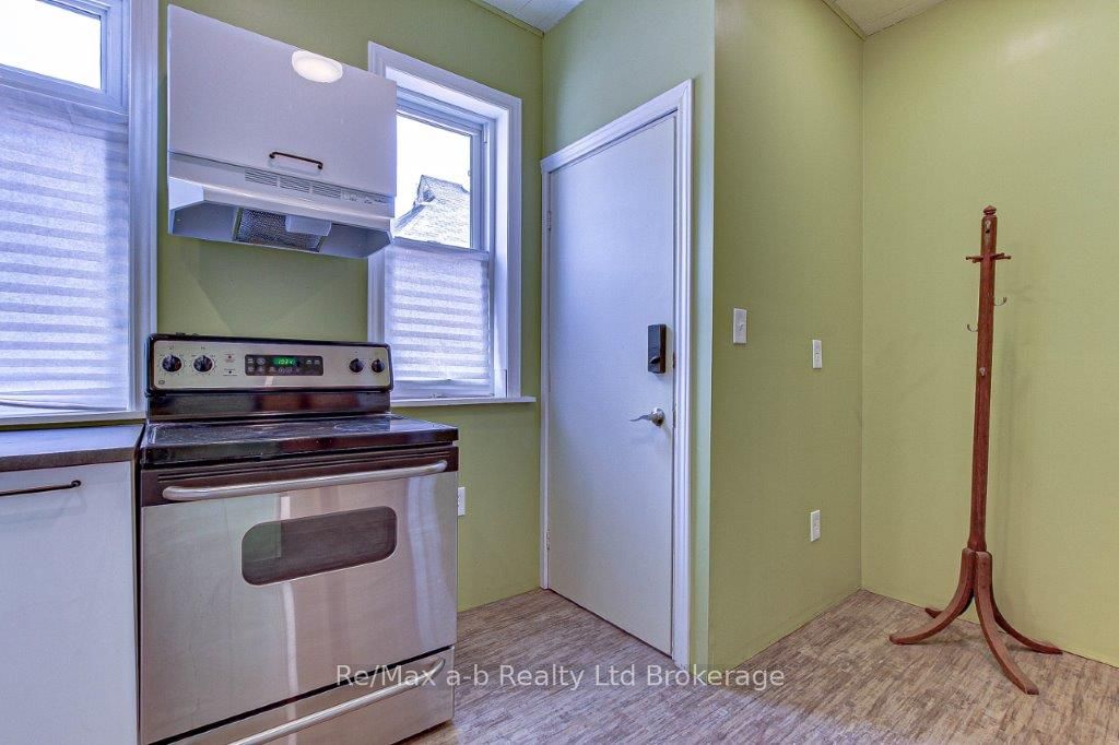 473 Dundas Street Property Photo 15