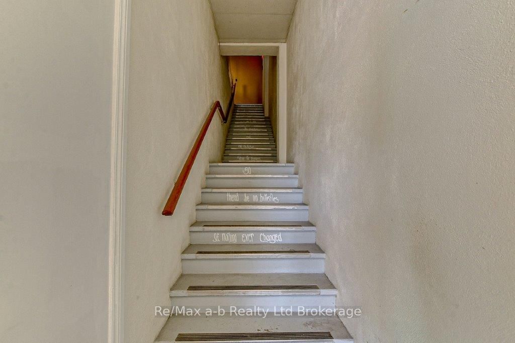 473 Dundas Street Property Photo 22