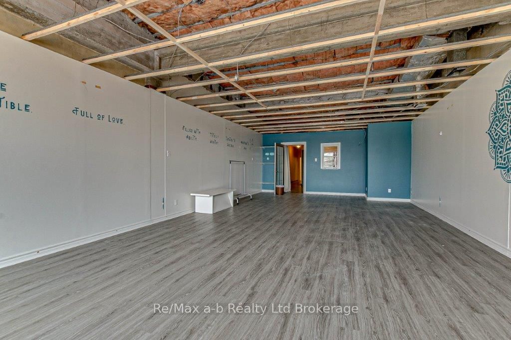473 Dundas Street Property Photo 26
