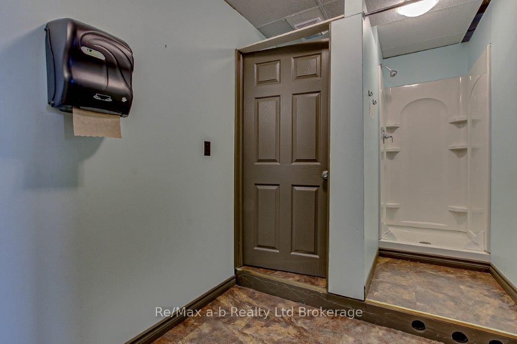 473 Dundas Street Property Photo 27