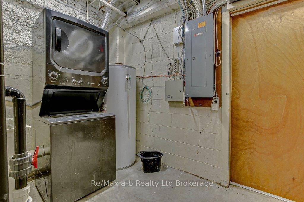 473 Dundas Street Property Photo 29