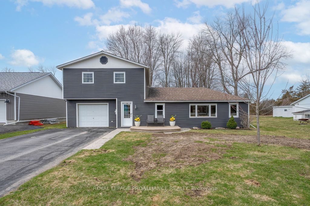 657 49 Highway Property Photo
