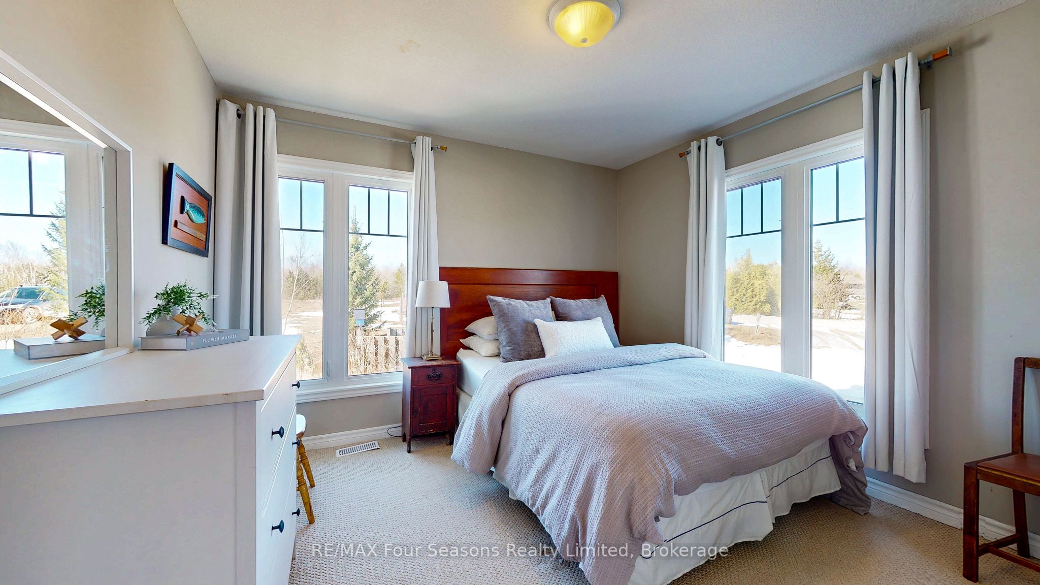 139 Young Drive Property Photo 14