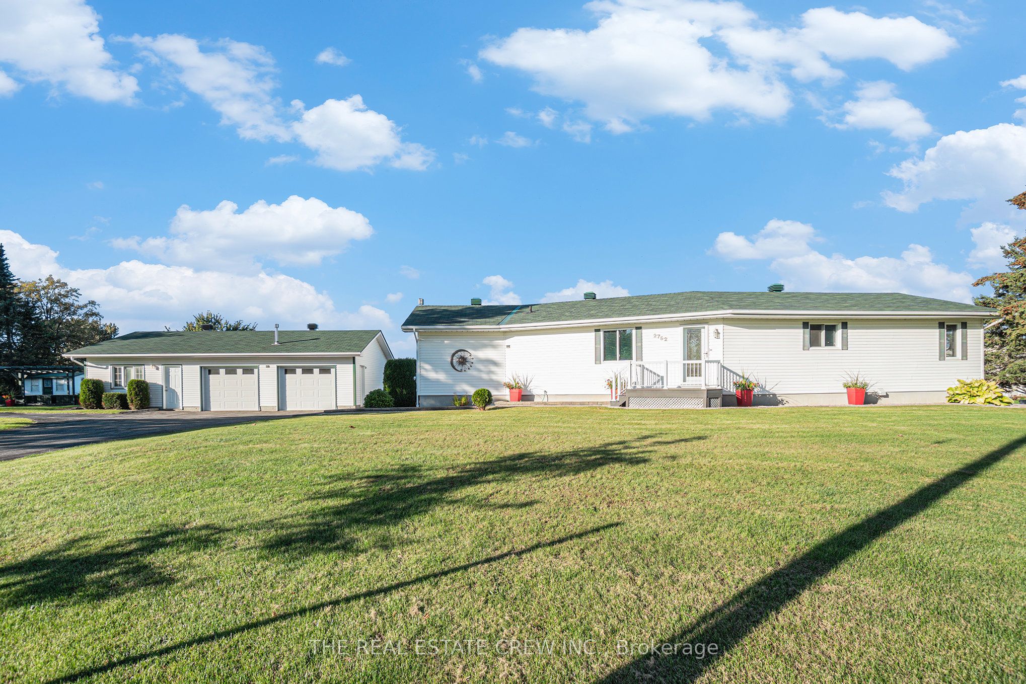 2752 Chartrand Road Property Photo