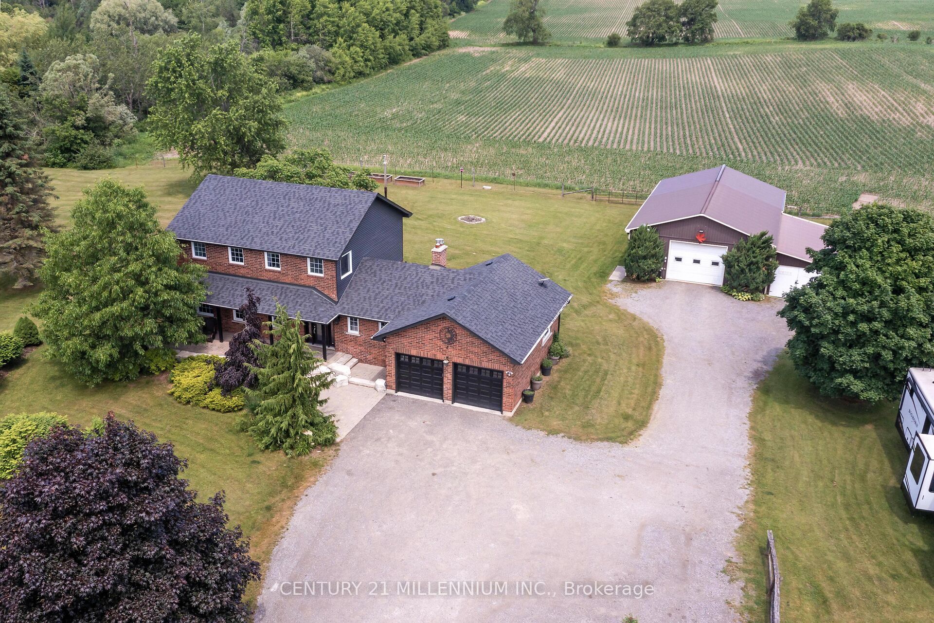 5653 Eighth Line Property Photo 1