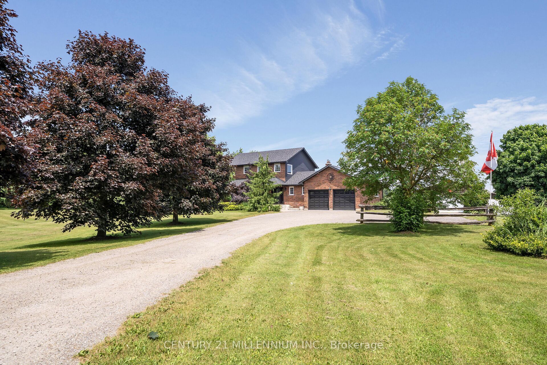 5653 Eighth Line Property Photo 2