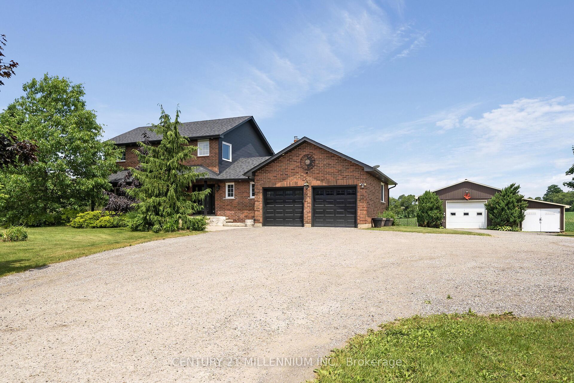 5653 Eighth Line Property Photo 6