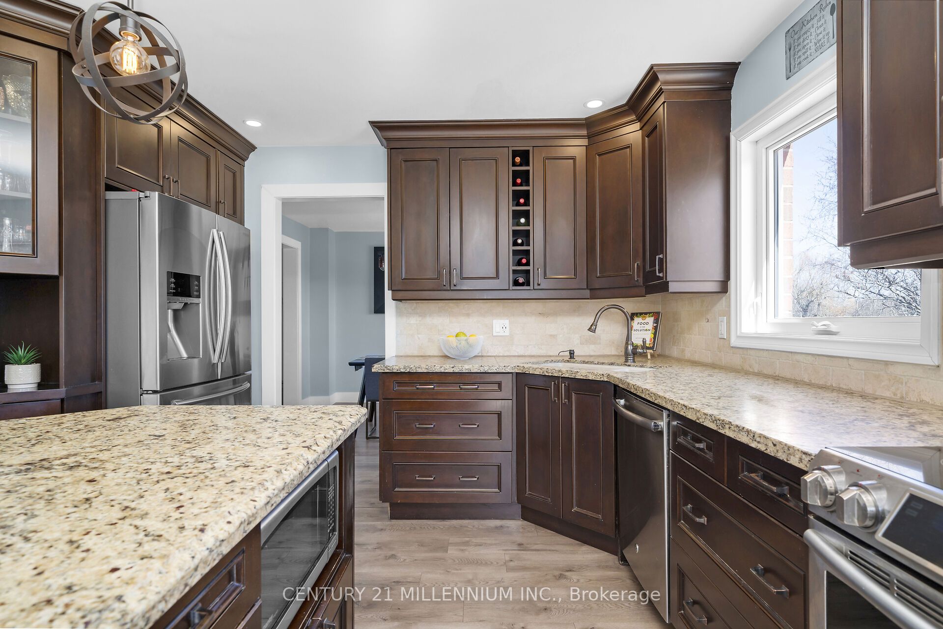 5653 Eighth Line Property Photo 17